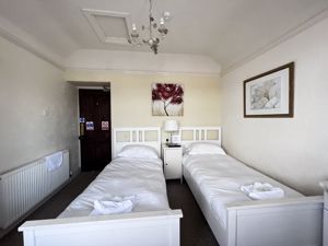 Bedroom- click for photo gallery